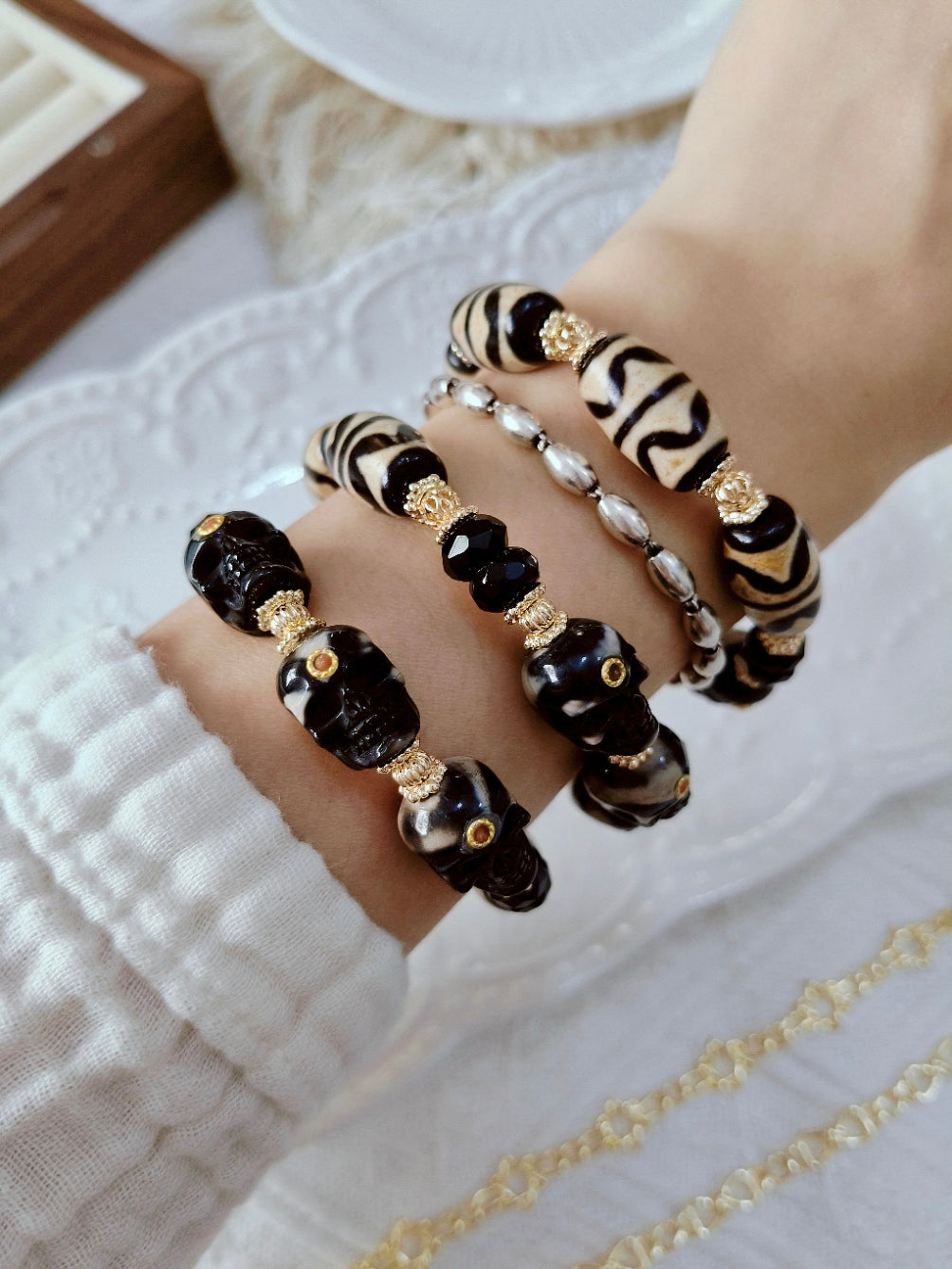 Double Tiger Tooth + Skull Bracelet 至纯 双虎牙天珠 + 尸陀林